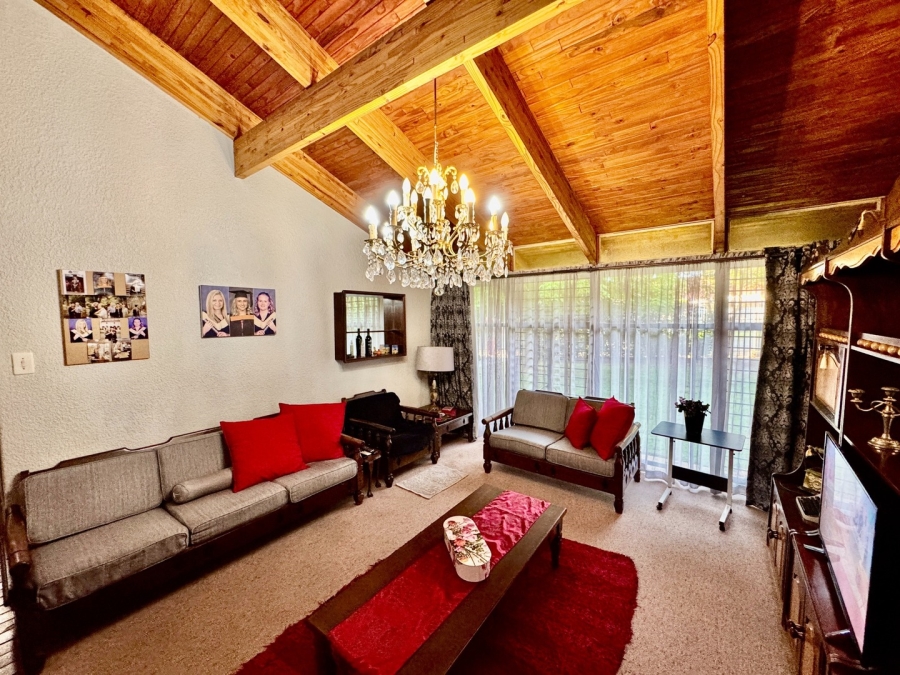 3 Bedroom Property for Sale in Van Der Hoff Park North West